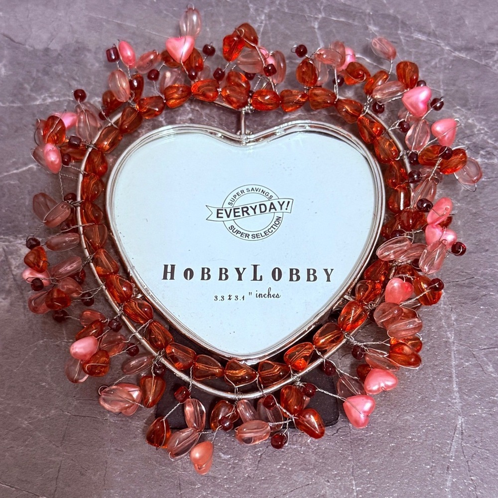 Hobby Lobby Heart Picture Frame Red Pink Beaded Wire Wreath Tabletop 3.3x3.4"